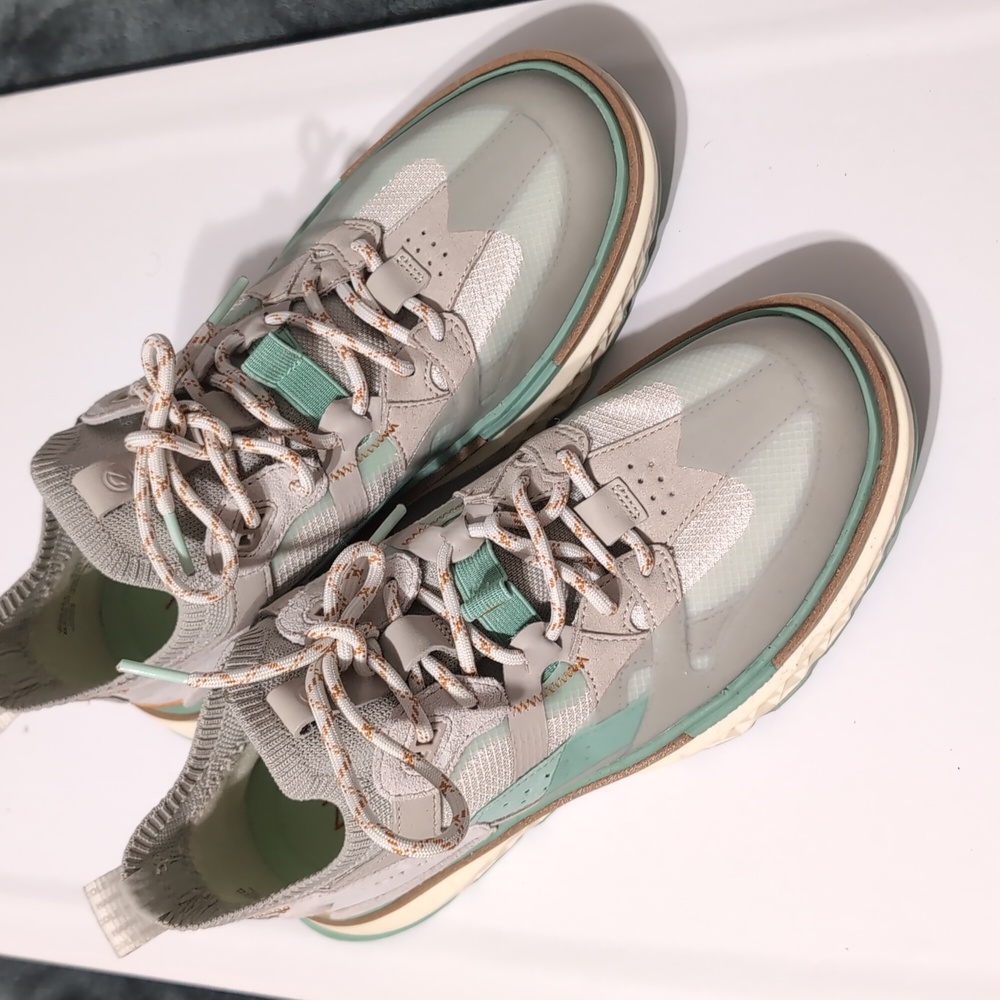 COLE HAAN Women's 5.Zerogrand Lace-Up Work Sneakers - Size 8.5